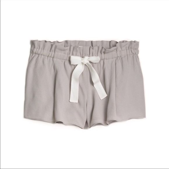 Aritzia Wilfred Montrouge Shorts Light Grey Pull On Paperbag  Shorts - Picture 2 of 14